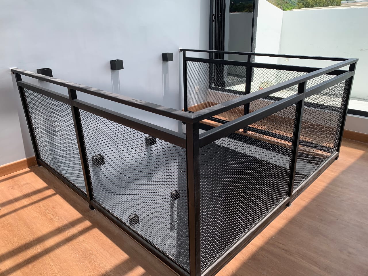 BR-08 MILD STEEL EXPANDED METAL RAILING
