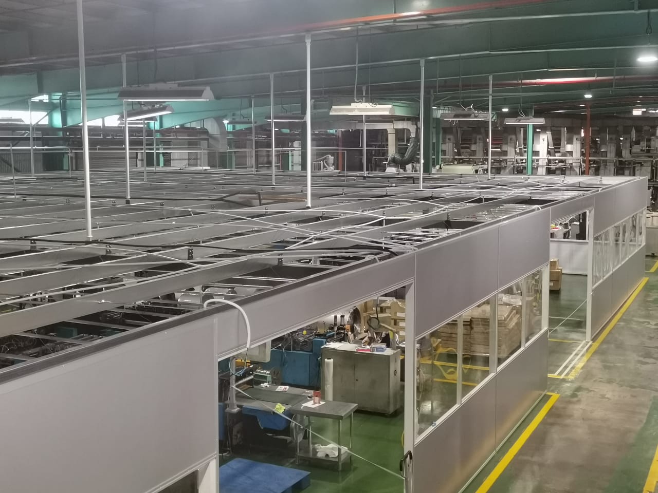 CEILING STRUCTURE