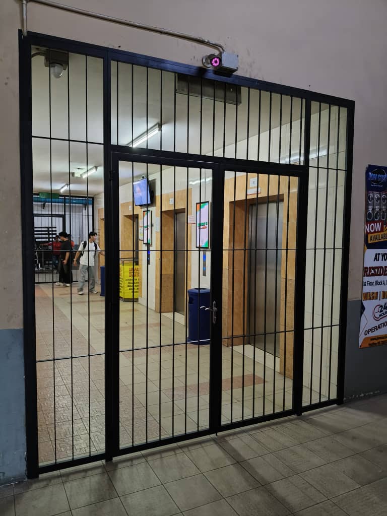 GR16 – MILD STEEL ENTRANCE DOOR GRILLE