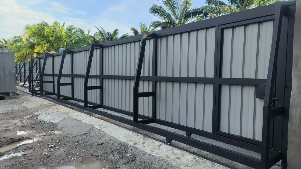 MILD STEEL SLIDING GATE WITH METAL DECK (BACK VIEW)