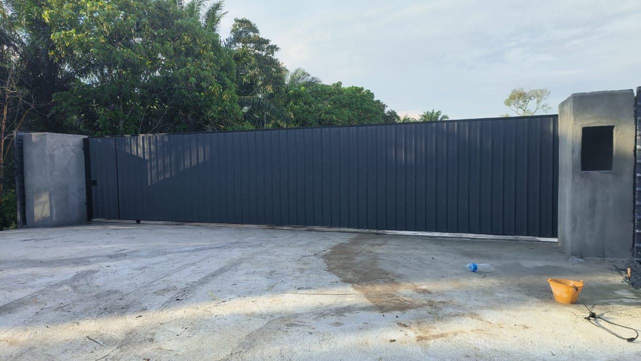 MILD STEEL SLIDING GATE WITH METAL DECK (FRONT VIEW)